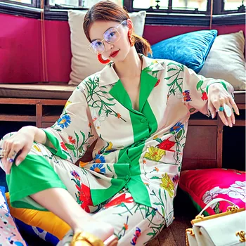 2022 Silk Satin Vintage Roheline Trükitud Pidžaama Komplekt Siserõivad Sleepwear Naistele 2 Tükki Pikad Varrukad Lahti Luksus Nightwear
